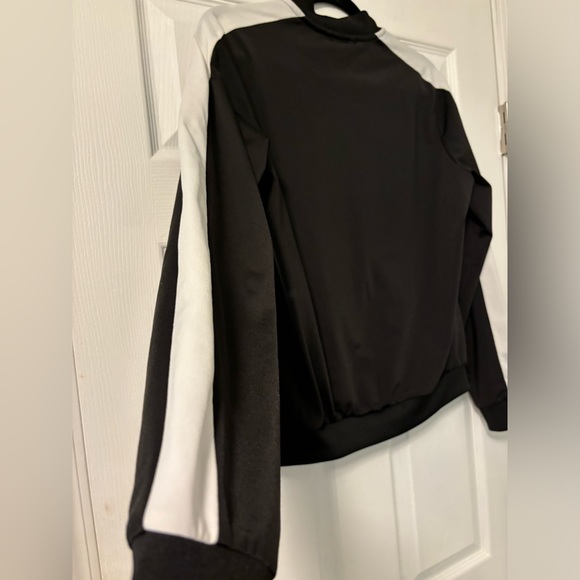 Puma women’s zip up jacket - Picture 5 of 7